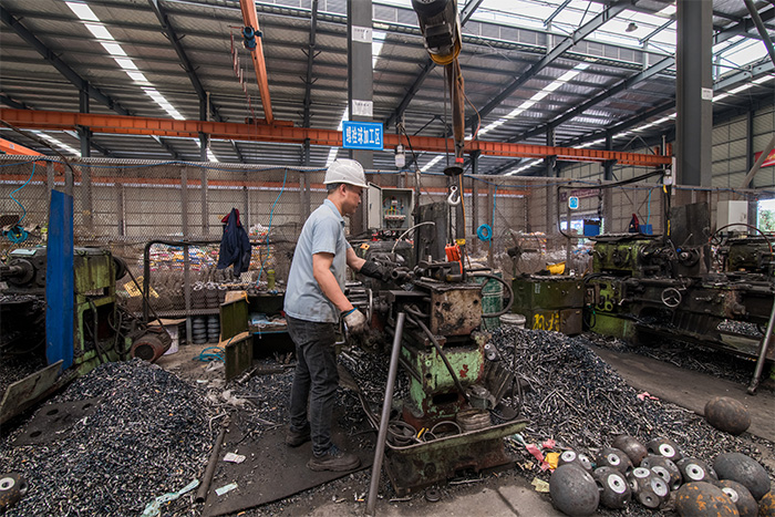 萧县网架配件-螺栓球加工车间